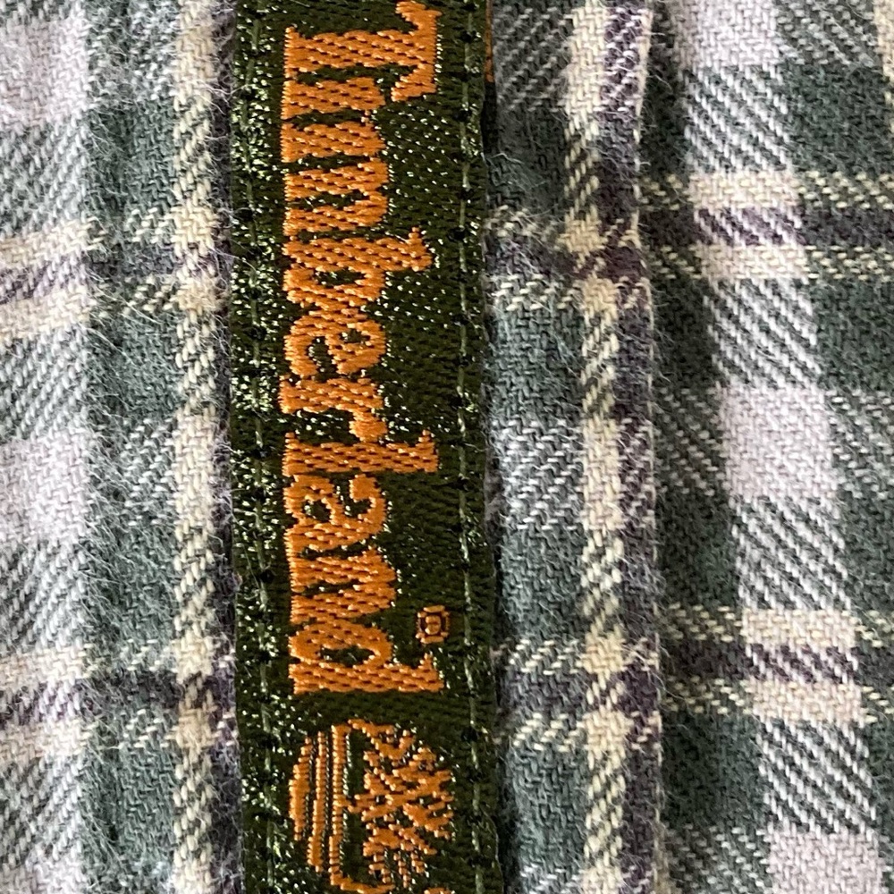 Timberland men’s classic green/white/brown plaid button down shirt, size large - Picture 10 of 11